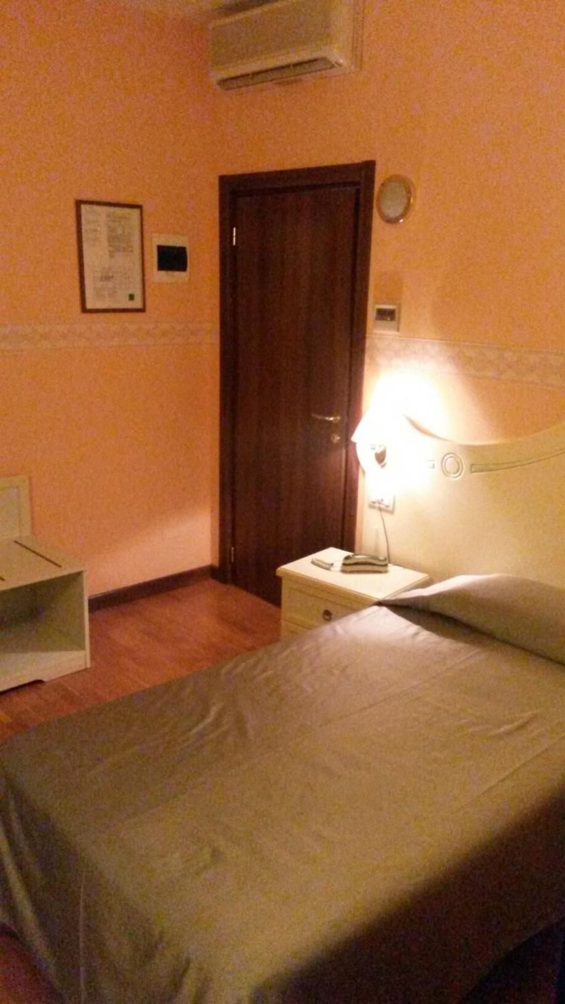Albergo Ristorante Flora Vittorio Veneto Room photo